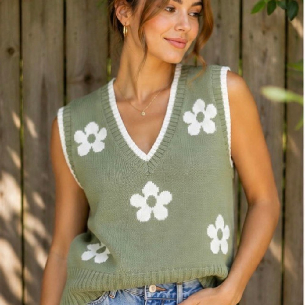 Love Tree Sage Green Daisy Floral Sweater Vest V-Neck Preppy Y2K Womens Medium